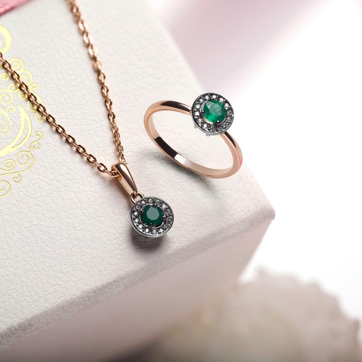 Emerald & Diamond Set